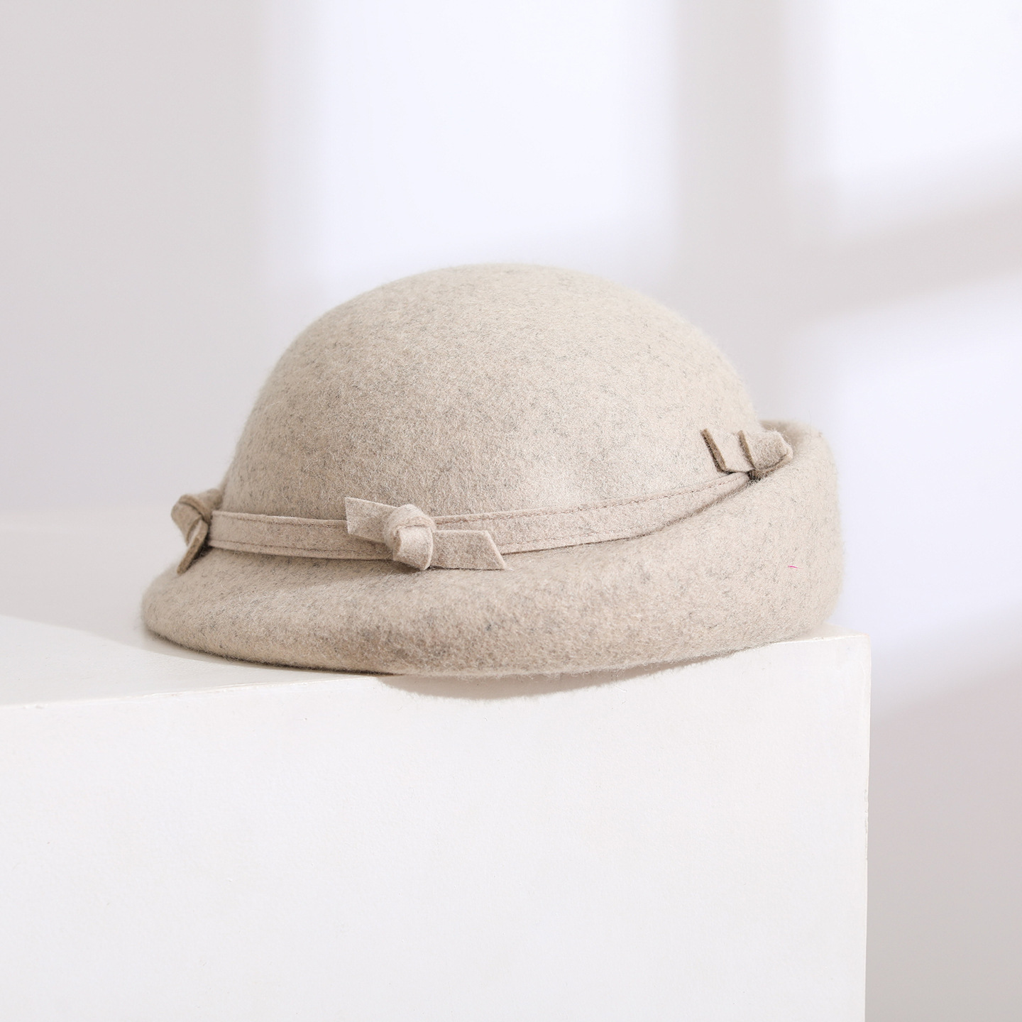 우아한 빈티지 스타일의 옆 리본 장식 100% 울 소재 - Beret French Wool 리뷰 및 가격
