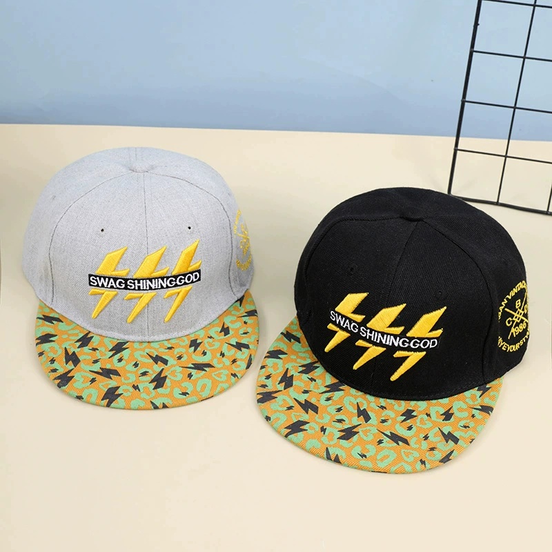 세련되고 트렌디한 자수 라이트닝 레터 패치워크 레오파드 - Snapback Hat Flat 리뷰 및 가격